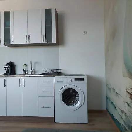 Paradise червенка Apartamento Chernomorets