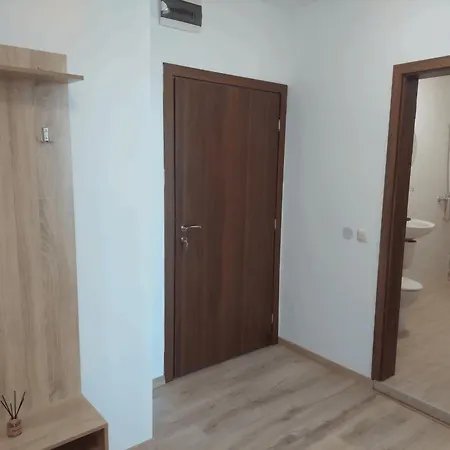 Paradise червенка Апартаменты