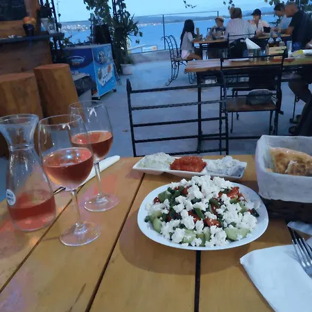 Paradise червенка * Черноморец