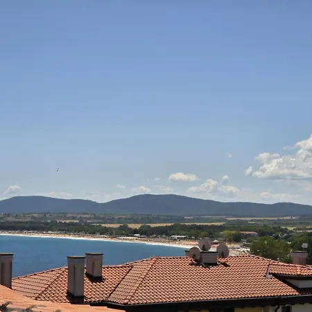 Apartamento Paradise червенка *