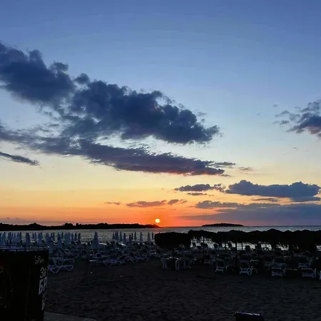 Paradise червенка Апартаменты Черноморец